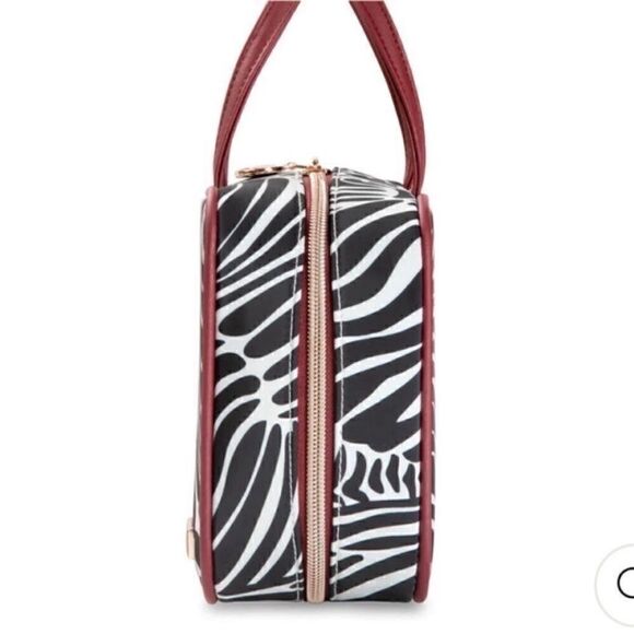 NWT Ricardo Beverly Hills
BOUTIQUE
makeup case - Picture 5 of 6